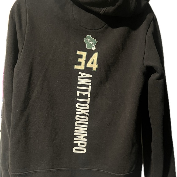 Fanatics NBA Milwaukee Bucks hoodie in good used condition - Picture 2 of 2